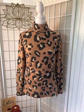 Heyday Leopard Print Soft Turtleneck Sweater Top Large NWOT